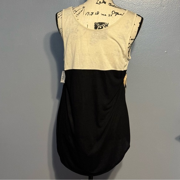 A.n.a Geometric Print Tank - Picture 7 of 10